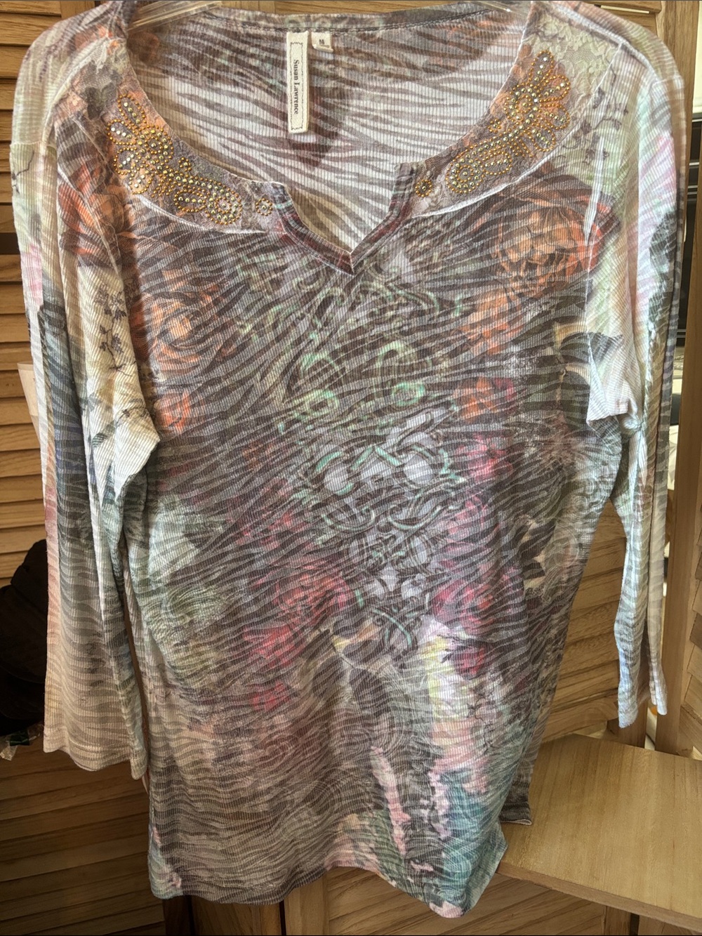 Susan Lawrence Multicolor Zebra-Print Long Sleeve V-Neck Top with Decoration met